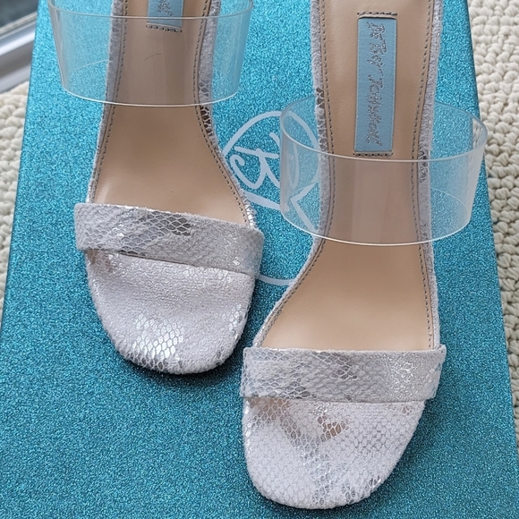 Snake Skin Slip On by Betsey Johnson box not included - Picture 8 of 14